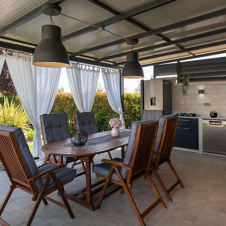 Holiday home Gambin