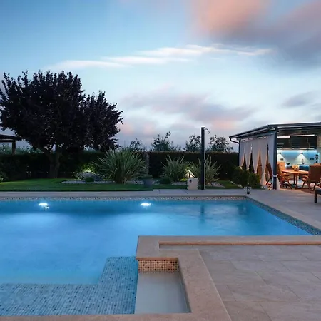 Holiday home Gambin Kastelir